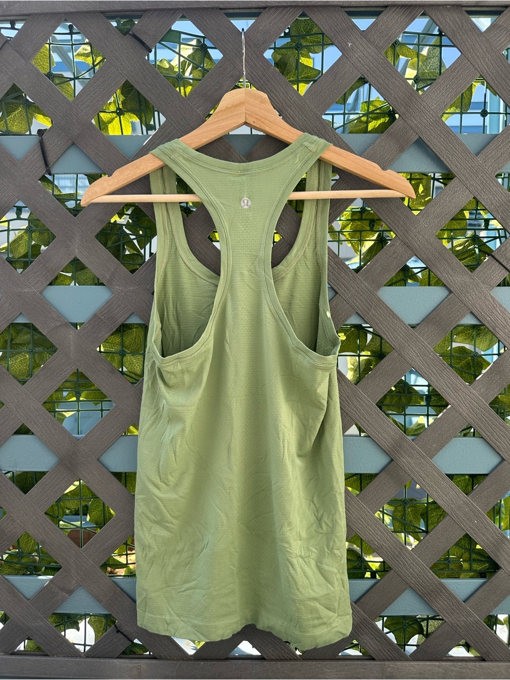 Green lululemon Swiftly Tank Size 4 - Picture 4 of 5
